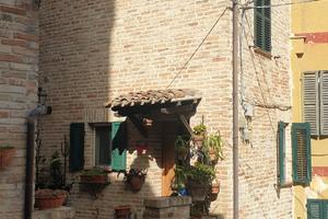 MONTEDINOVE Casa indipendente con veranda regolare