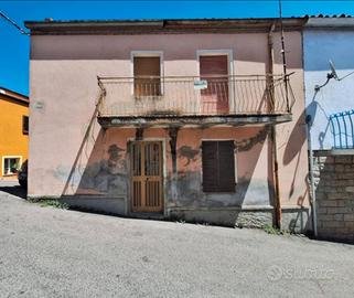 Casa Caposchiera Da Ristrutturare (Luras)
