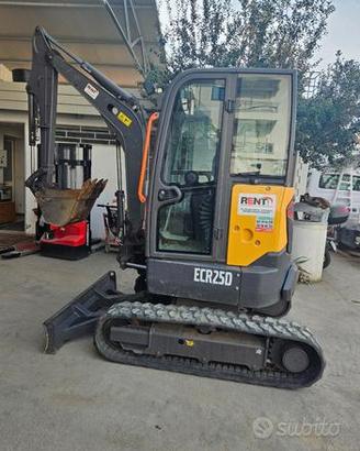 Miniescavatore Volvo ecr25d