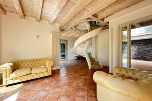 CASA INDIPENDENTE A DESENZANO DEL GARDA