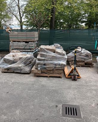 trachite pietra per giardini