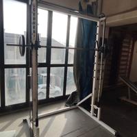 Macchine e attrezzi palestra fitness