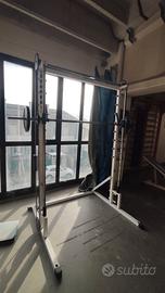 Macchine e attrezzi palestra fitness