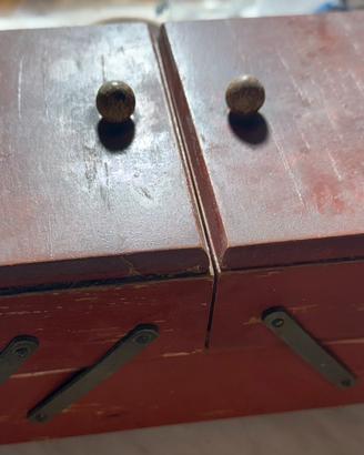 Cassetta in legno portaoggetti