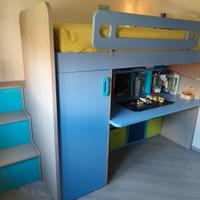 Letto singolo a soppalco con mobiletti integrati