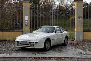 Porsche 944s