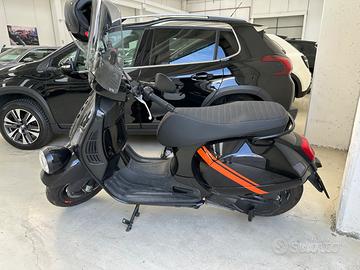 Vespa 300 faro basso