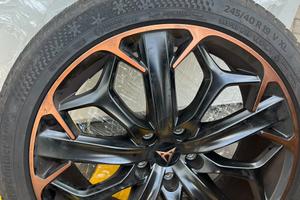 Cerchi in lega 245/ 40 R19 Cupra + gomme invernali