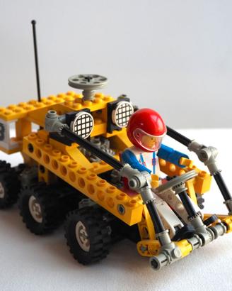 Lego Terchnic Vintage - Rally 6-Wheeler (8830)