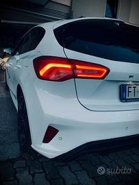 ford focus St line