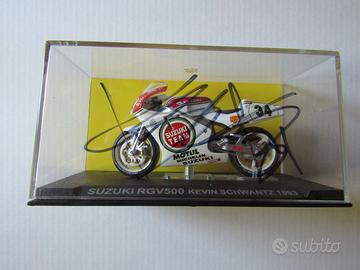 K. Schwantz modellino Suzuki con autografo