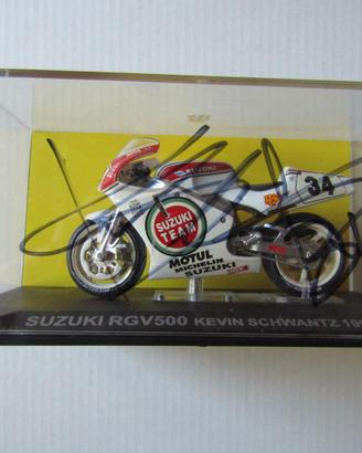 K. Schwantz modellino Suzuki con autografo