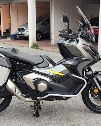 Honda X-ADV 750 (2024) - FULL OPTIONAL - 11.700 KM