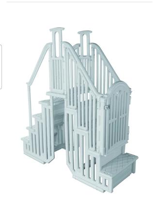 doppia scala per piscina