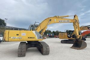 Escavatore cingolato NEW HOLLAND E245