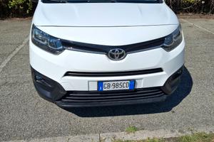 Toyota proace