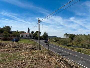 Terreno di 17000 mq sito in sp76