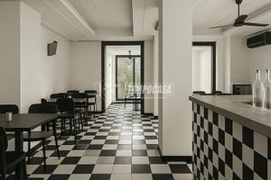 LOCALE COMMERCIALE FRONTE MARE DA PERSONALIZZARE