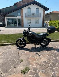 Benelli Leoncino 125
