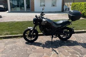 Benelli Leoncino 125