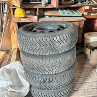 4 gomme all season  con cerchi in ferro inclusi