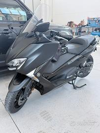 T Max DX 2019 - KM8000 sport pack + Akrapovic