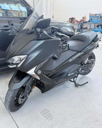 T Max DX 2019 - KM8000 sport pack + Akrapovic