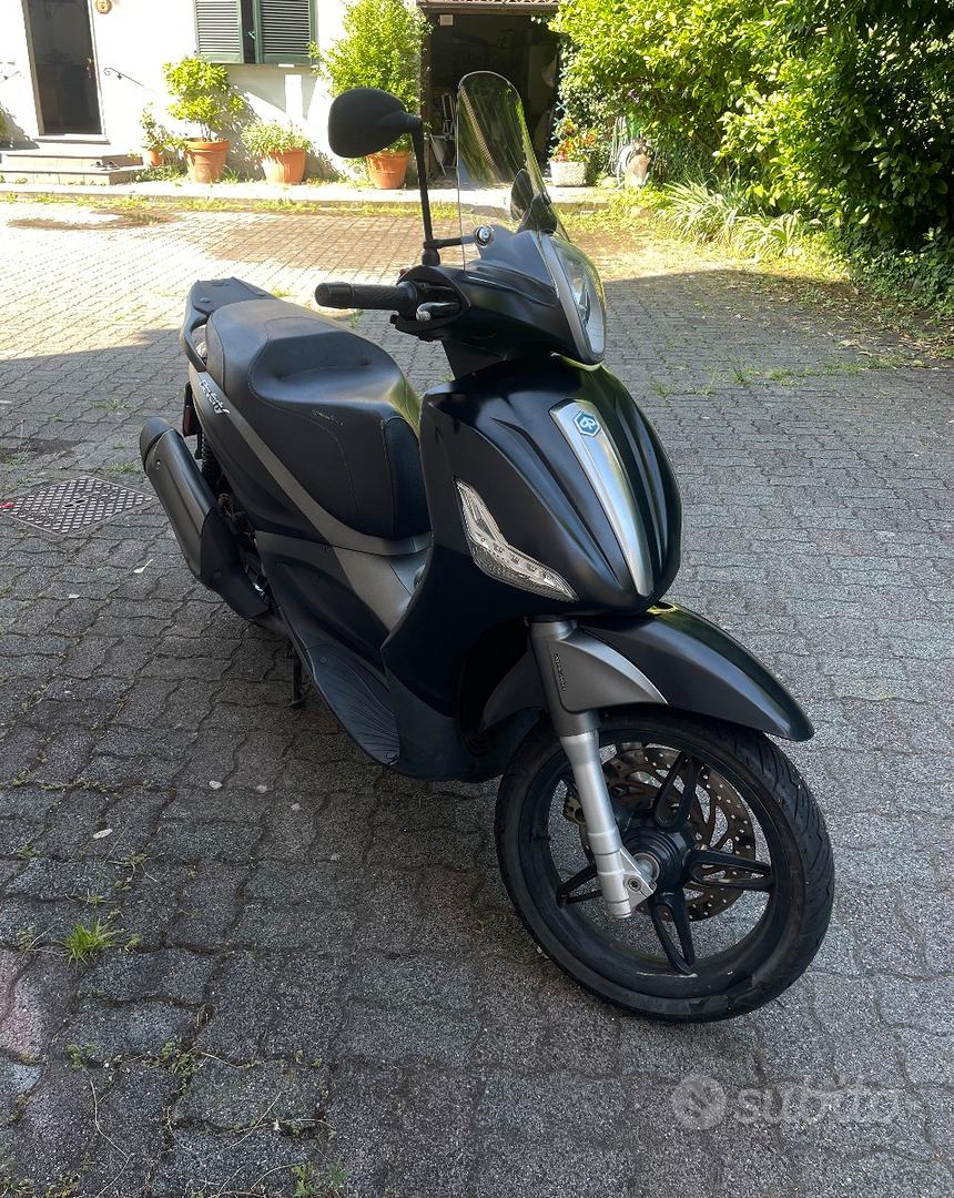 Piaggio Beverly 350 2017 Moto e Scooter In vendita a La Spezia
