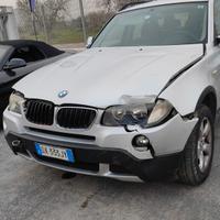 BMW x3 sinistrata marciante