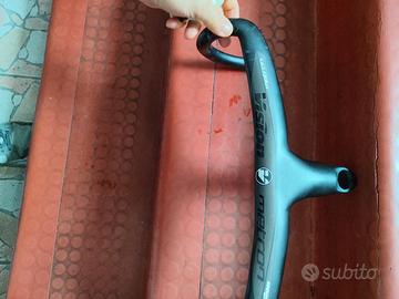 Manubrio vision metron carbon 