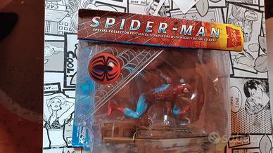 marvel spiderman  con scenario uomo ragno.