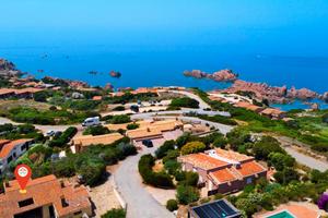 Villa indipendente con dependance e vista mare