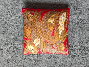cuscino 2 foulard Salvatore Ferragamo 