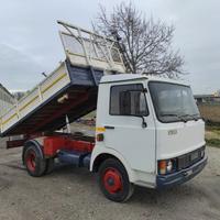 Iveco 60.10 passo corto ribaltabile licenza libera