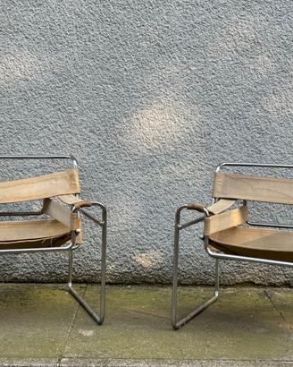 Poltrona B3 Wassily in tessuto di Marcel Breuer