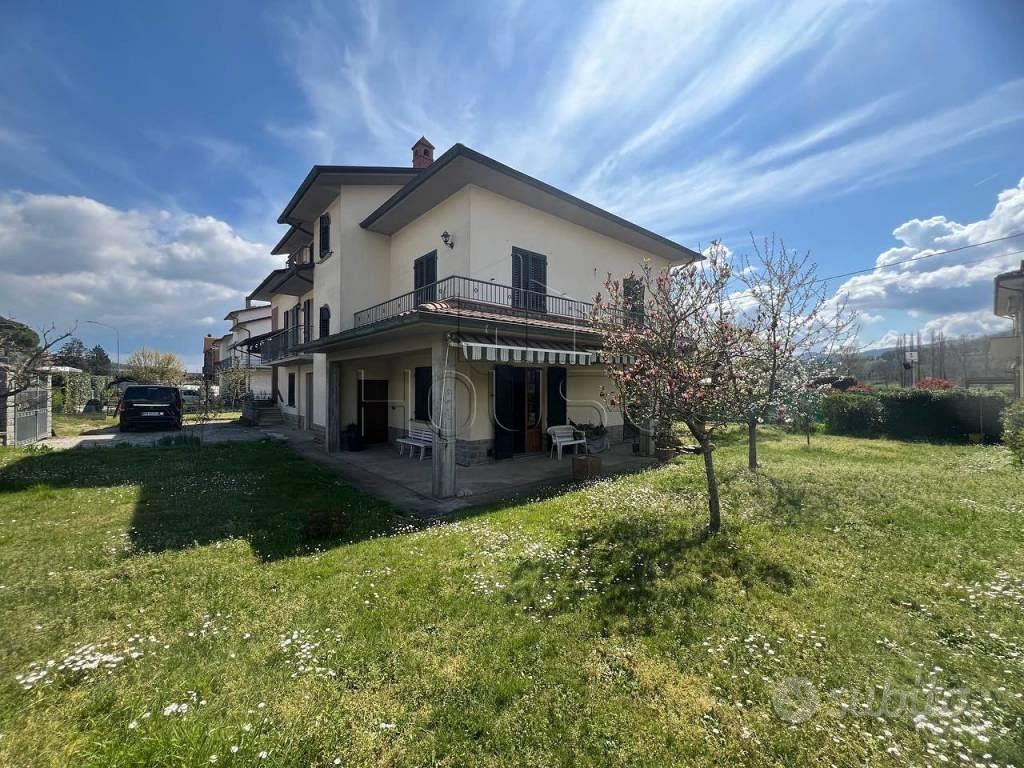Appartamento di 250 m² con 4 locali e box auto a M - Vista 4