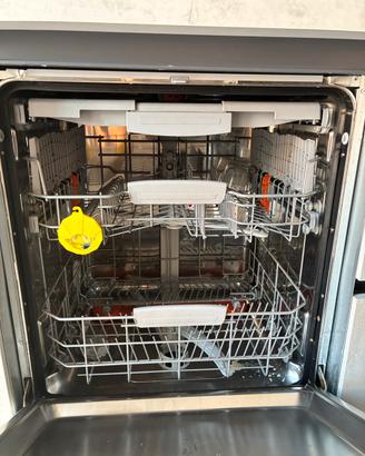 Lavastoviglie ariston 14 coperti