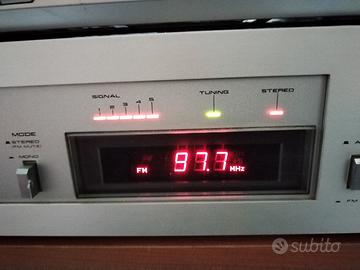 AKAI  tuner digitale 