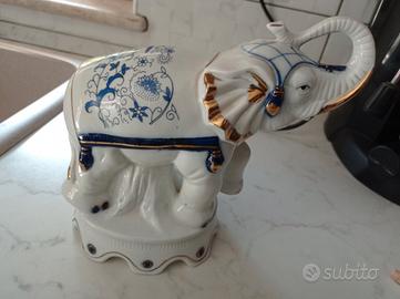 elefante in ceramica 