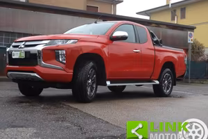 MITSUBISHI L200 2.3 D Club Cab 4x4 Super Select