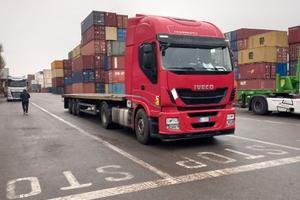 Iveco stralis più semirimorchio