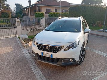 Peugeot 2008 allure HDI