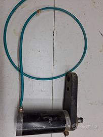 Pistone pneumatico per graffatrice per cornici