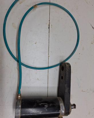 Pistone pneumatico per graffatrice per cornici
