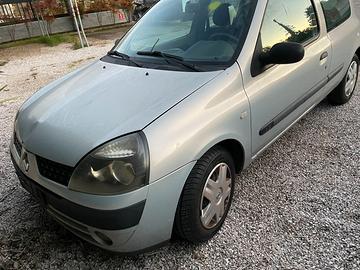 Ricambi usati per Renault Clio 1.2 16v 03 D7FG7