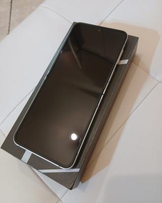 Samsung zeta flip 7FE