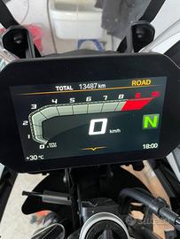 Moto F750GS