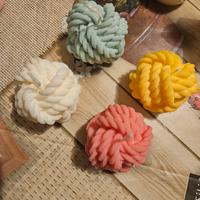 4 candele Yarn ball