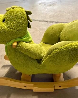 Dondolo per bambini a forma di draghetto verde