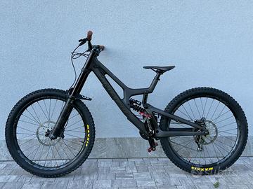 SANTA CRUZ V10 Taglia M Carbon